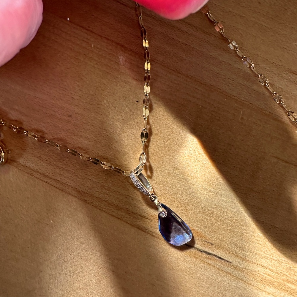 Montana Yogo 1.6 Carats Necklace from Bozeman, MT Gem Gallery